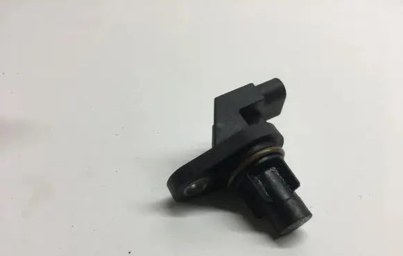 Mercedes-Benz C W204 Crankshaft position sensor 0232103