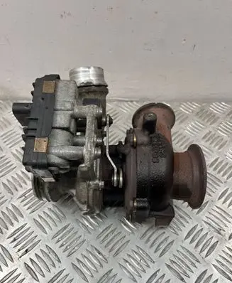 BMW 2 F46 Turbo 8511719