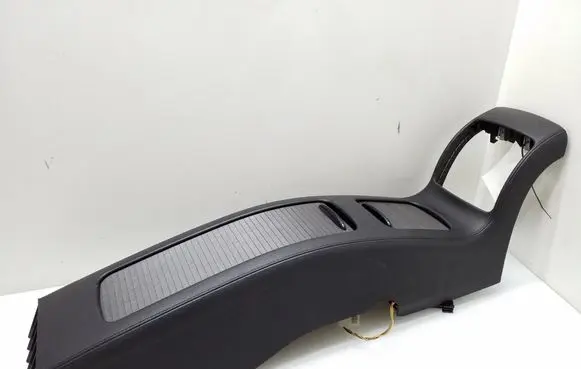 Mercedes-Benz CLS C219 Center console A2198600030