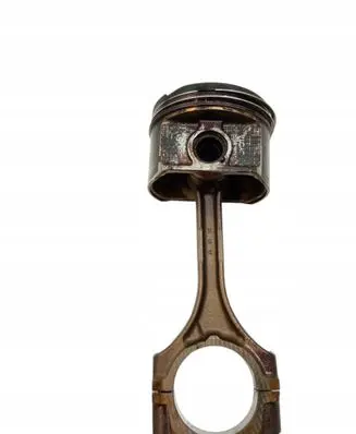 Toyota Avensis T250 Piston with connecting rod 28051