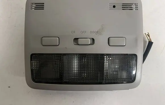 Toyota Corolla Verso AR10 Front seat light 17675013