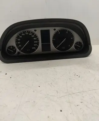 Mercedes-Benz B W245 Speedometer (instrument cluster) A1695407411 A1694420621