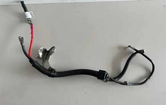 Opel Corsa E Positive cable (battery) 39018447