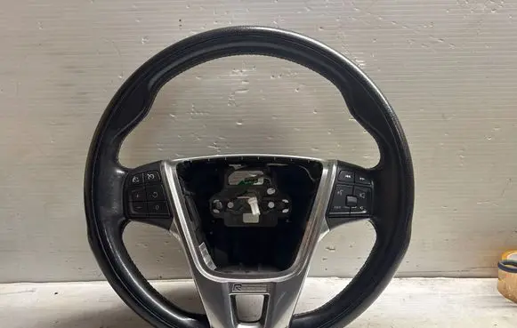 Volvo V40 Steering wheel 31332927