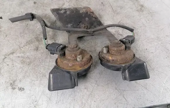 Audi A6 S6 C6 4F Horn signal 024148