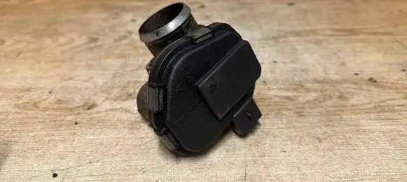 Volvo V50 Throttle valve 9673534480
