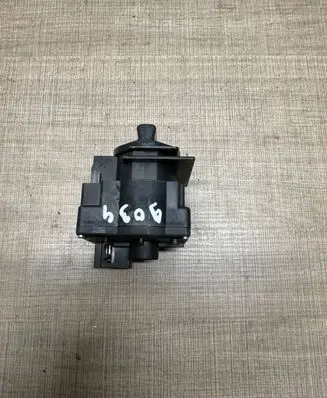 Mercedes-Benz B W245 Light switch 32221101 0835073 1695452704