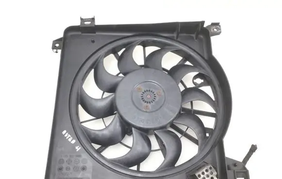 Opel Astra H Radiator cooling fan shroud 