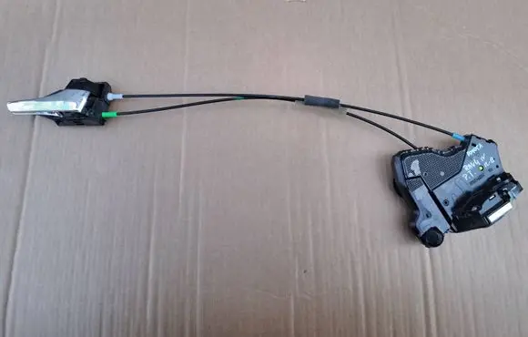 Toyota RAV 4 (XA50) Front door lock A046693