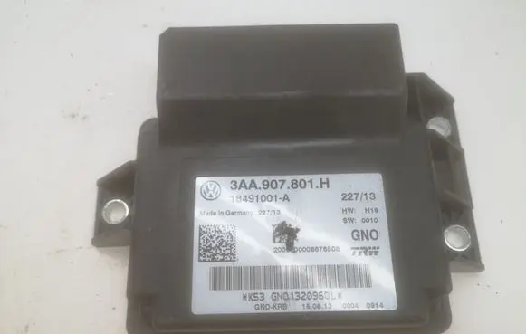 Volkswagen PASSAT CC Hand brake control module 3AA907801H
