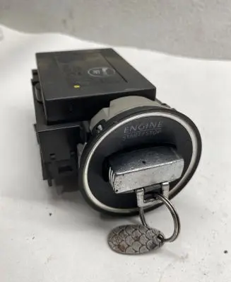 Volkswagen PASSAT B6 Ignition lock 3C0905843