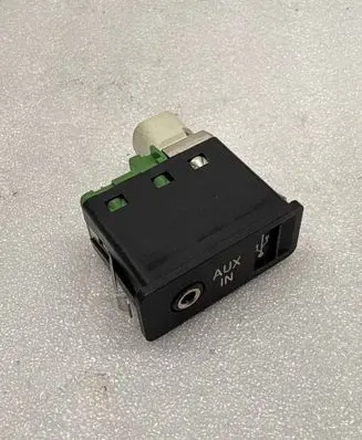 BMW 7 F01 F02 F03 F04 AUX in-socket connector 9129652