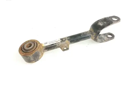 Rear control arm