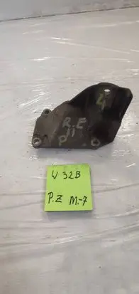 Renault Espace II Engine mounting bracket 897864165