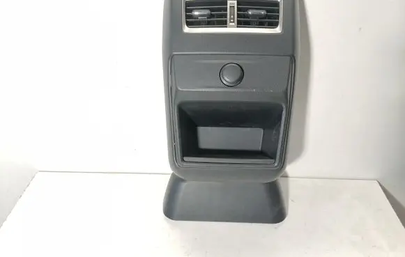 Rear air vent grill