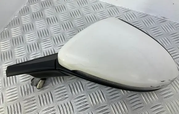 Volkswagen Golf VII Front door electric wing mirror
