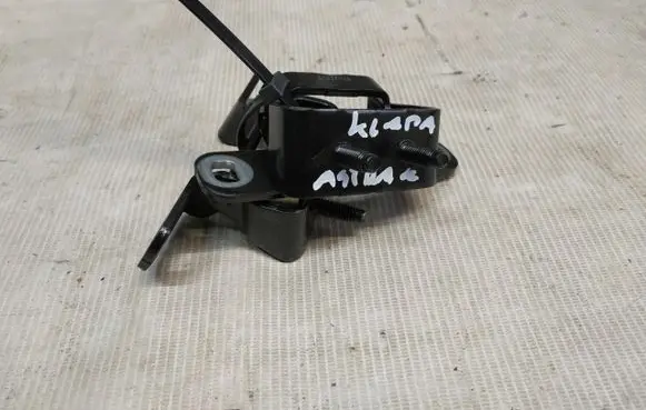Opel Astra K Tailgate hinge 39039656