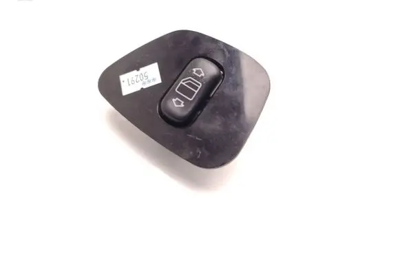 Mercedes-Benz E W210 Electric window control switch 2108208210