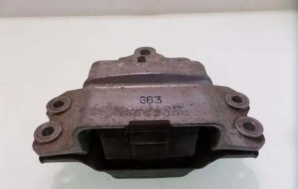 Volkswagen PASSAT B6 Engine mount bracket 3C019955AA