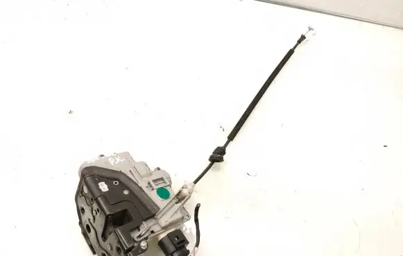 Skoda Superb B6 (3T) Front door lock 3C1837015B