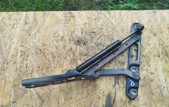 BMW 3 E36 Tailgate/trunk/boot hinge 900184 0480N 1960862