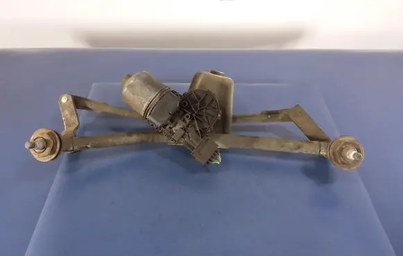 Peugeot 206 CC Front wiper linkage and motor 3397020578