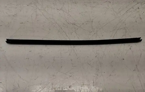Volvo XC60 Front door trim bar 30762370