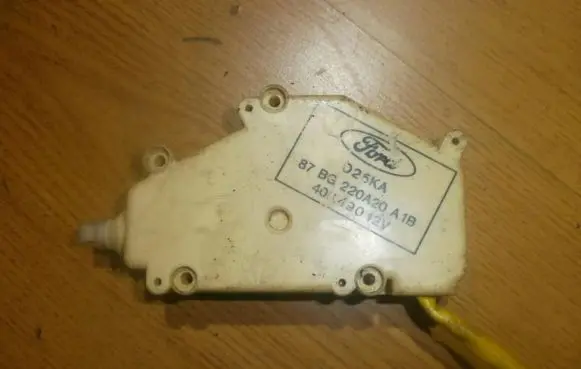 Ford Scorpio Central locking motor 87bg220a20