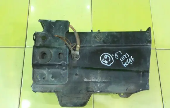 Mercedes-Benz E C207 W207 Front side member PRZOD XP179