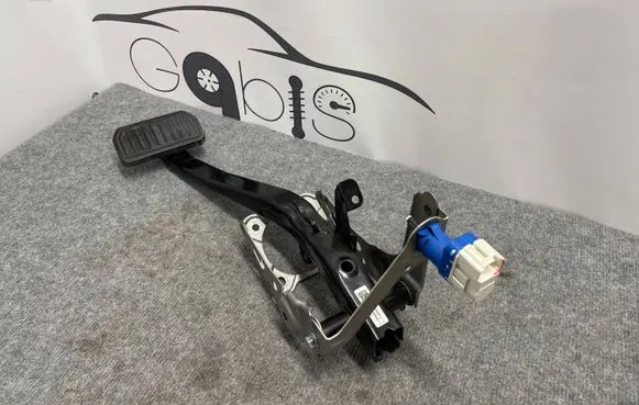 Tesla Model S Brake pedal 1710230118 105065700A