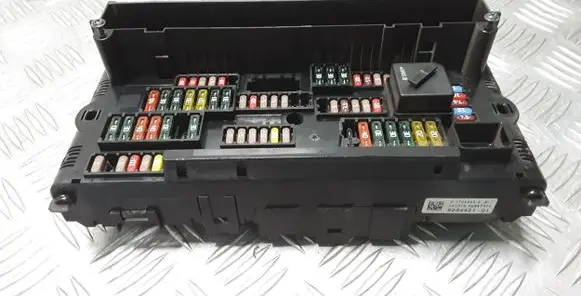 BMW 7 F01 F02 F03 F04 Fuse module 9234421