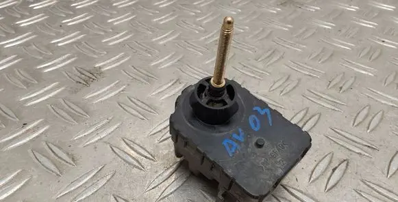 Toyota Avensis T250 Headlight level adjustment motor 