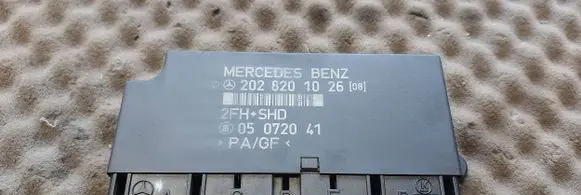 Mercedes-Benz C W202 Comfort/convenience module 2028201026