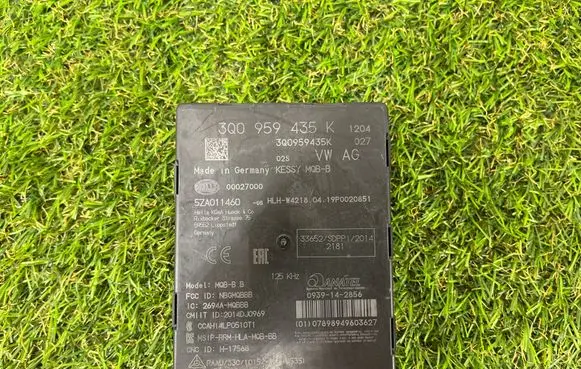 Volkswagen PASSAT B8 Other control units/modules 3Q0959435K 00027000 5ZA011460