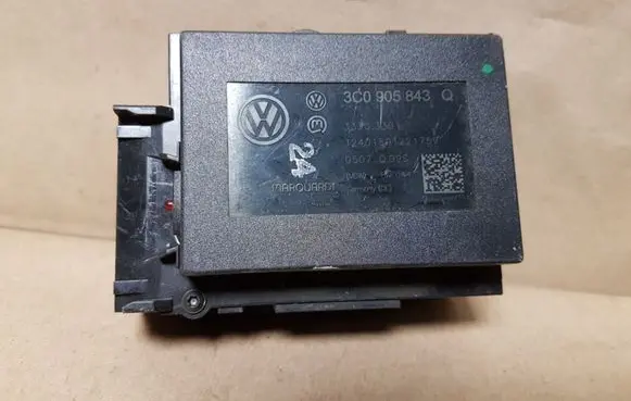Volkswagen PASSAT B6 Ignition lock 3C0905843Q