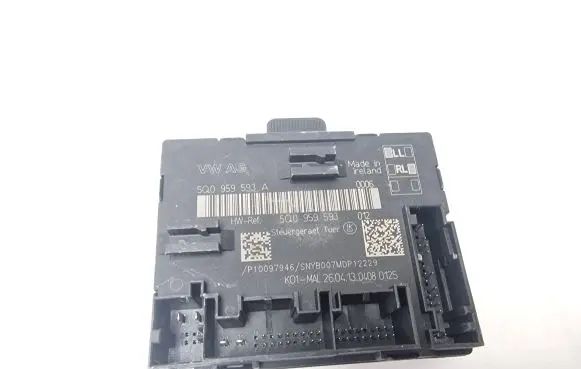 Audi A3 S3 8V Door control unit/module 5Q0959593