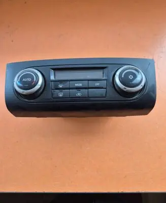 Mitsubishi Pajero Climate control unit 7820A348XA