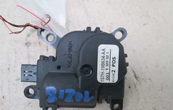 Ford Fusion Interior heater climate box assembly 