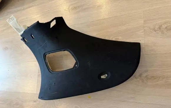 Mercedes-Benz R W251 (C) pillar trim A2516905025 1085214 2516905025