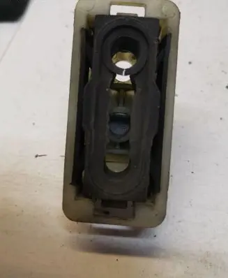 Radiator mount bracket