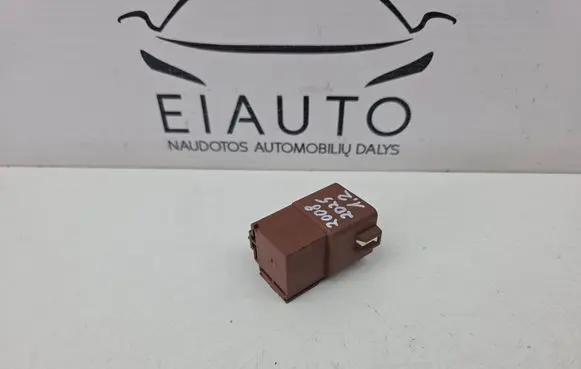Peugeot 2008 II Coolant fan relay 17325003001