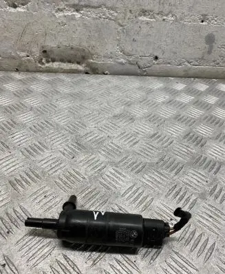 BMW 5 F10 F11 Headlight wiper motor 7217792