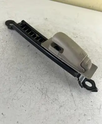 Jeep Grand Cherokee (WK) Seat belt adjustment rail 0XE25BD1AC V354051