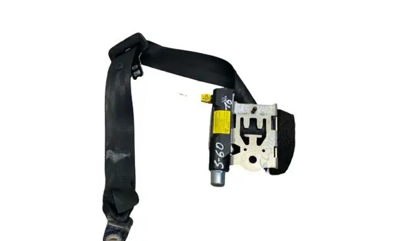 Middle seatbelt (rear)