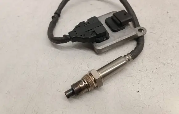 Mercedes-Benz E W212 Lambda probe sensor A0009051412 0009051412 AAA9173960000