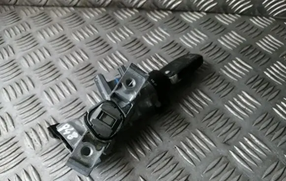Volkswagen Touran I Ignition lock 1K0905851 1K0905865