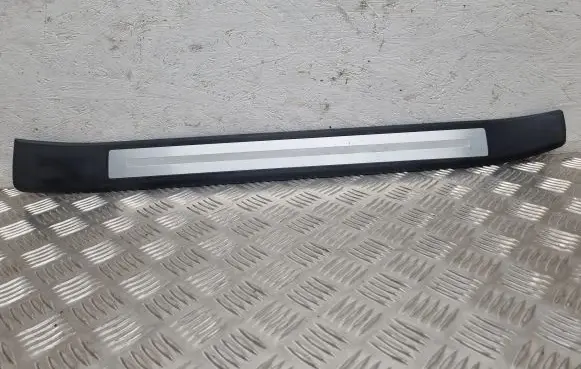 Seat Exeo (3R) Front sill trim cover 8E0853374P