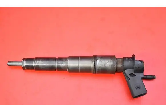 BMW X5 E70 Fuel injector 0445115077