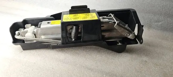 Audi A6 S6 C6 4F Tool box 4F9011215b