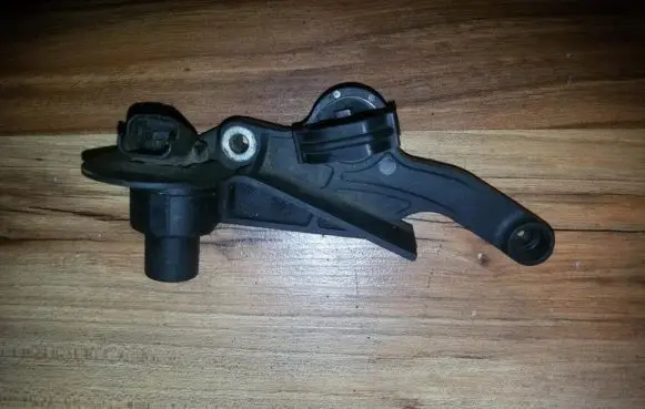 Peugeot 206 Crankshaft position sensor 9639999880